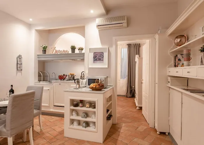Toscanella - Flo Apartament *
