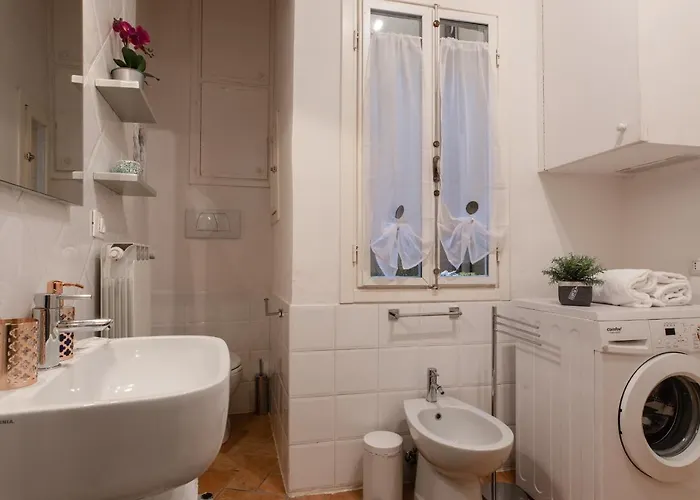 Toscanella - Flo Apartament *